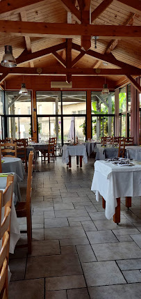 Atmosphère du Restaurant Le Duverger à Saint-Paul-de-Varax - n°8