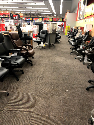Office Supply Store «Staples», reviews and photos, 9230 Old Keene Mill Rd, Burke, VA 22015, USA