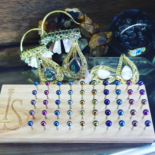 Tattoo Shop «Hopeless Ink Tattoo & Piercing», reviews and photos, 2308 Main St, Vancouver, WA 98660, USA