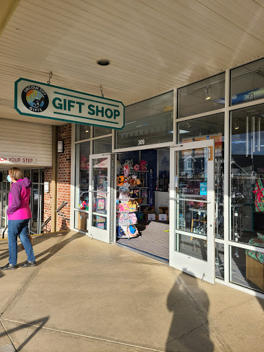 Shopping Mall «Lincoln City Outlets», reviews and photos, 1500 SE East Devils Lake Rd, Lincoln City, OR 97367, USA