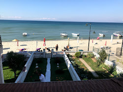 Foto di Ataturk Parki beach con costa lunga e dritta