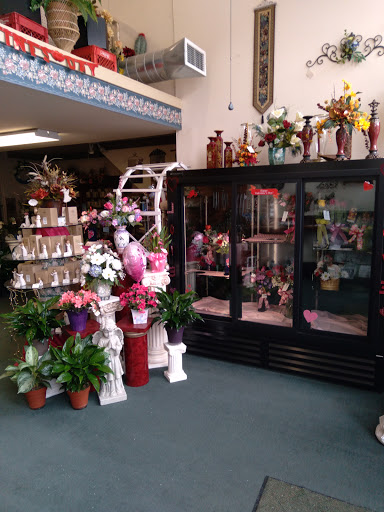 Roses & Rainbows Flowers Gifts, 118 W Main St, Cambridge City, IN 47327, USA, 