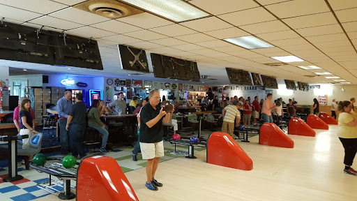 American Restaurant «Country Lanes, Franklin, WI», reviews and photos, 11231 W Forest Home Ave, Franklin, WI 53132, USA