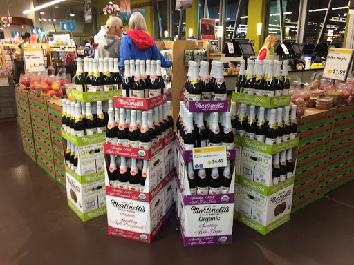 Grocery Store «Whole Foods Market», reviews and photos, 4944 Shelbyville Rd, Louisville, KY 40207, USA