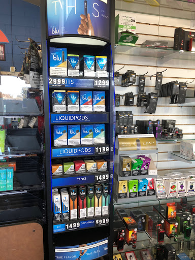 Tobacco Shop «Exit 1 Tobacco», reviews and photos, 135 S Broadway, Salem, NH 03079, USA