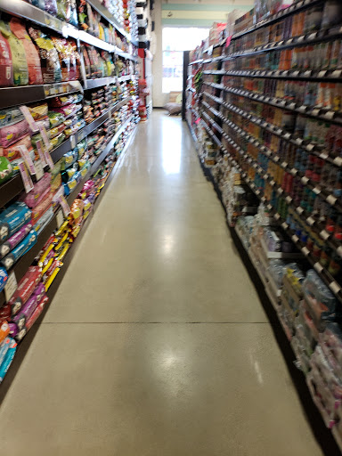 Pet Supply Store «Premier Pet Supply», reviews and photos, 63 W Auburn Rd, Rochester Hills, MI 48307, USA