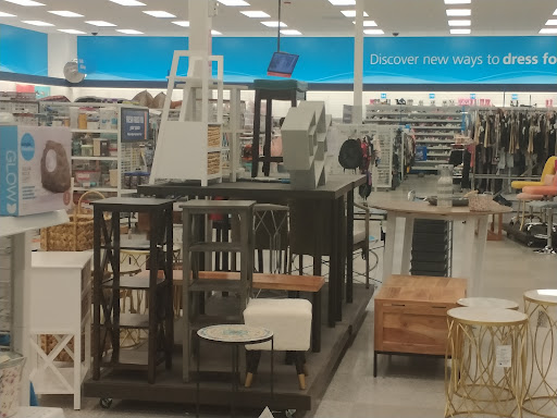 Clothing Store «Ross Dress for Less», reviews and photos, 1101 5th Ave, Hammond, IN 46320, USA