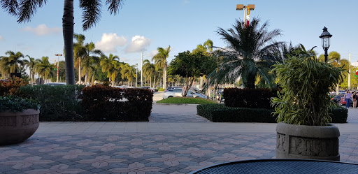 Book Store «Barnes & Noble Booksellers Boca Raton», reviews and photos, 1400 Glades Rd, Boca Raton, FL 33431, USA