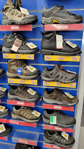 Sporting Goods Store «Big 5 Sporting Goods», reviews and photos, 4343 Sepulveda Blvd, Culver City, CA 90230, USA