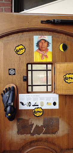 Shoe Store «LUNA Sandals», reviews and photos, 817 5th Ave N, Seattle, WA 98109, USA