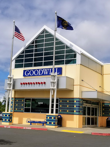 Thrift Store «Goodwill», reviews and photos, 1450 SE Discovery Lane, Warrenton, OR 97146, USA