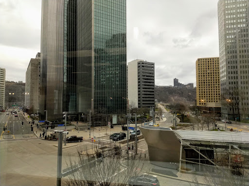 Shopping Mall «Fifth Avenue Place», reviews and photos, 201 Fifth Ave, Pittsburgh, PA 15222, USA