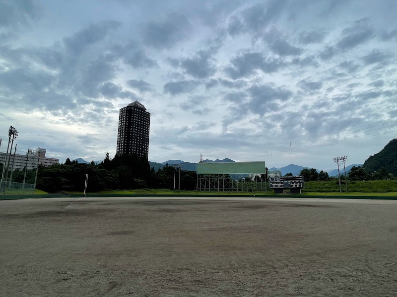 湯沢中央公園野球場