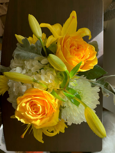 Florist «EC Florist & Gifts», reviews and photos, 224 Washington St, Brookline, MA 02445, USA