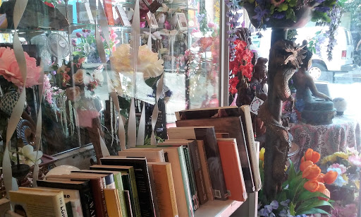 Book Store «Garland of Letters Bookstore», reviews and photos, 527 South St, Philadelphia, PA 19147, USA