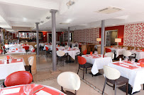 Atmosphère du Restaurant français Restaurant Rouge et Blanc à Romanèche-Thorins - n°15