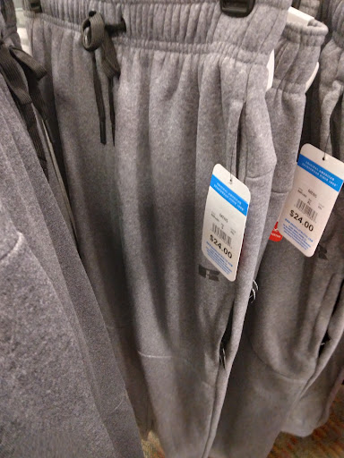 Clothing Store «Bealls Department Store», reviews and photos, 3701 Tamiami Trail E, Naples, FL 34112, USA