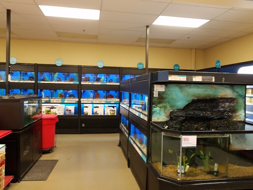 Pet Supply Store «Petco», reviews and photos, 149 Gravois Bluffs Plaza Dr, Fenton, MO 63026, USA