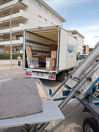 Mudanzas-Transportes Pérez – (Poligono Industrial de Constantí)