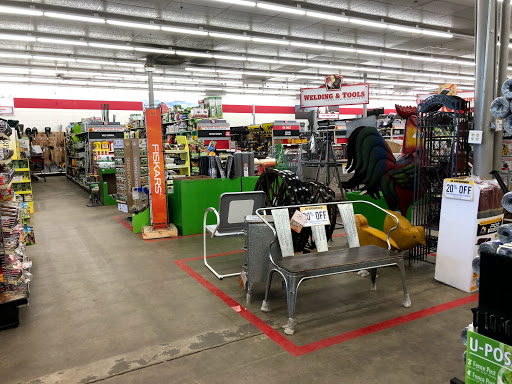 Home Improvement Store «Tractor Supply Co.», reviews and photos, 921 River Rd, Charlottesville, VA 22901, USA
