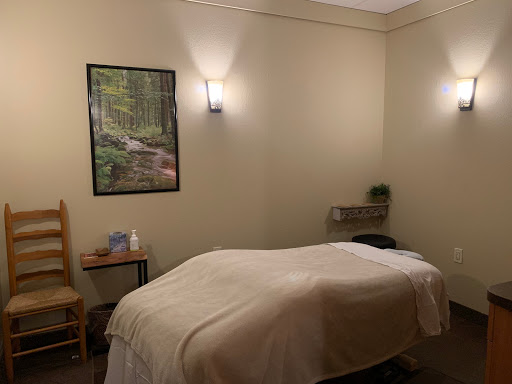 Day Spa «Bodyworks Massage Center and Gift & Wellness Shop», reviews and photos, 1305 Pennsylvania Ave, Hagerstown, MD 21742, USA