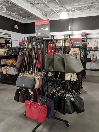 Department Store «Saks OFF 5TH», reviews and photos, 1675 Rockville Pike, Rockville, MD 20852, USA