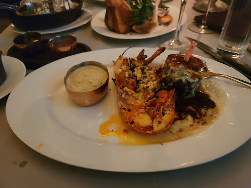 Shopping Mall «Scottsdale Waterfront», reviews and photos, 7135 E Camelback Rd #165, Scottsdale, AZ 85251, USA