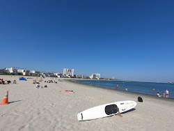 Φωτογραφία του Alamitos Beach και η εγκατάσταση