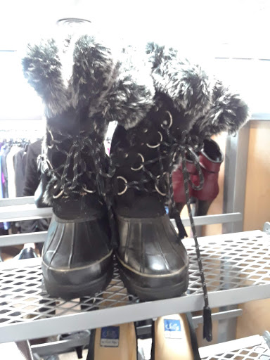 Thrift Store «Goodwill Industries Store & Donation Center», reviews and photos, 809 NJ-17, Paramus, NJ 07652, USA