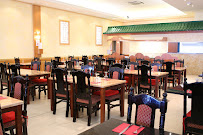 Atmosphère du Restaurant asiatique La Cité d'Or 金城餐馆 à Puget-sur-Argens - n°19