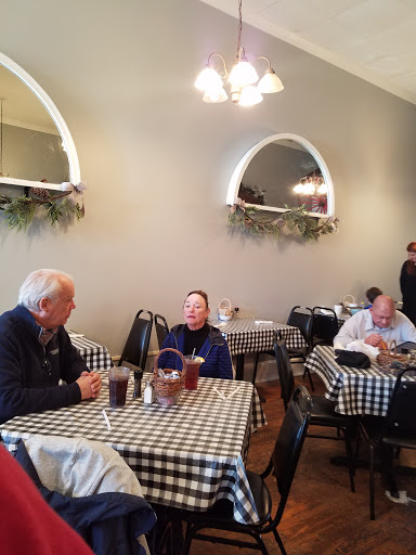 Coffee Shop «Carriage House Coffee Shop», reviews and photos, 34 N Main St, Jasper, GA 30143, USA