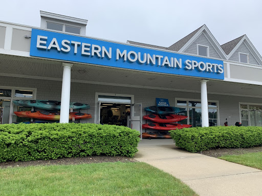 Eastern Mountain Sports, 1513 Iyannough Rd, Hyannis, MA 02601, USA, 