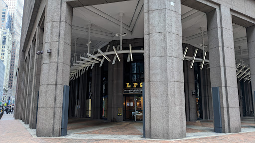 Original Cistern of New Amsterdam Era, Broad St, New York, NY 10004