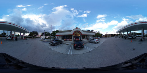 Speedway, 10675 NW 41st St, Doral, FL 33178, USA, 