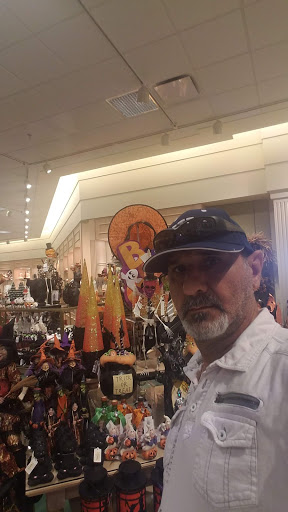 Department Store «Von Maur», reviews and photos, 2 Fountain Grass Dr, Lake St Louis, MO 63367, USA