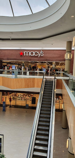 Shopping Mall «Riverdale Shops», reviews and photos, 935 Riverdale St, West Springfield, MA 01089, USA