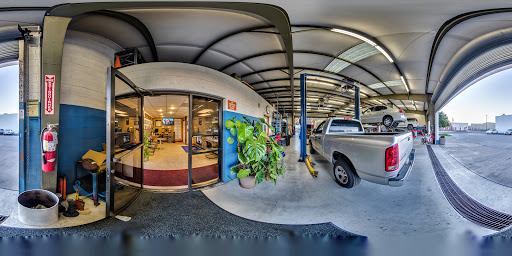 Auto Repair Shop «Hi-Tech Car Care», reviews and photos, 2924 E Thomas Rd, Phoenix, AZ 85016, USA