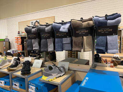 Shoe Store «DSW Designer Shoe Warehouse», reviews and photos, 1300 Huguenot Rd, Midlothian, VA 23113, USA