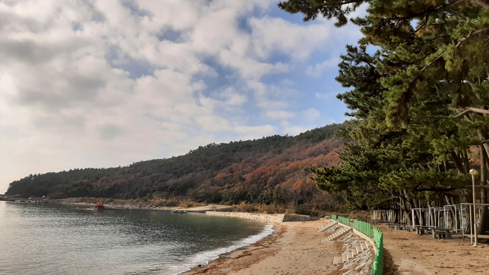 Fotografija Geumjang Beach in naselje