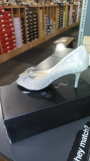 DSW Designer Shoe Warehouse