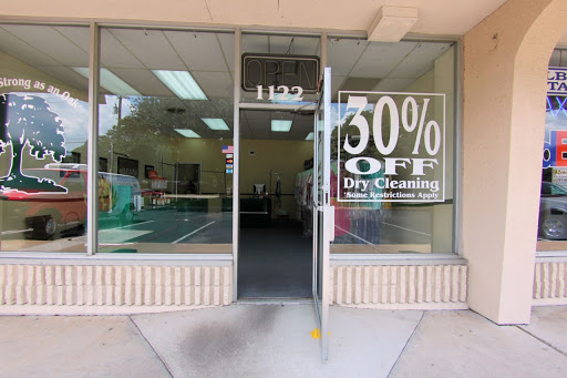 Dry Cleaner «Oaks Cleaners», reviews and photos, 1122 N Fielder Rd, Arlington, TX 76012, USA