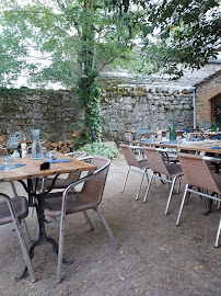 Atmosphère du Restaurant Auberge du Chat Perché à La Couvertoirade - n°9