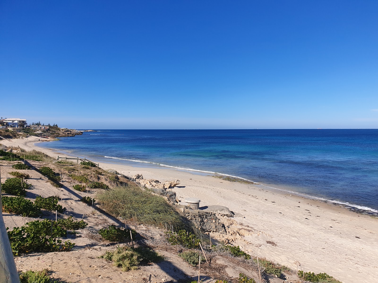 Foto von Mettams Pool Beach II und die siedlung