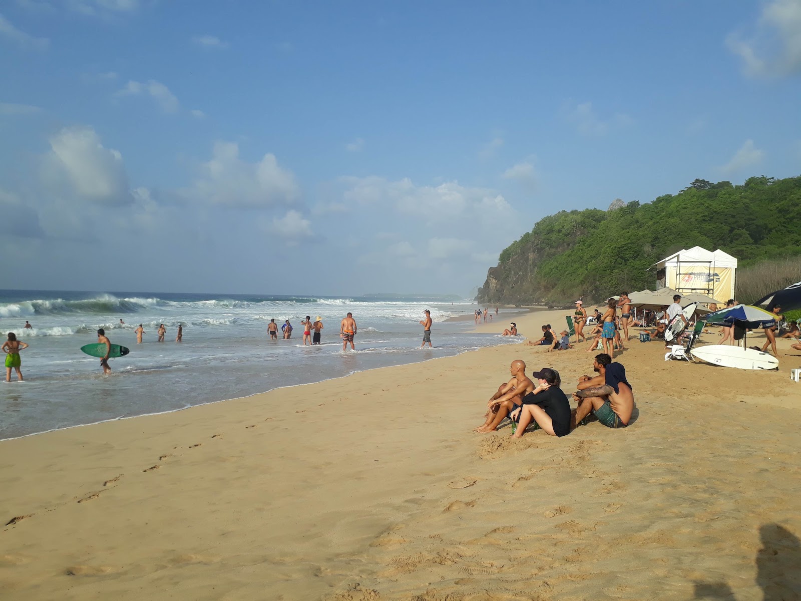 Foto di Praia da Cacimba do Padre sorretto da scogliere