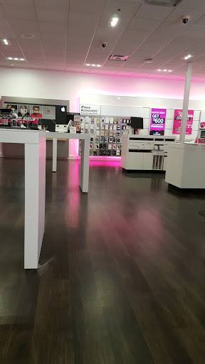Cell Phone Store «T-Mobile», reviews and photos, 8937 Washington Blvd Suite 303, Pico Rivera, CA 90660, USA