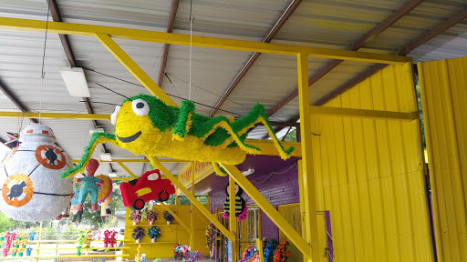 Florist «Davany Flowers & Pinatas», reviews and photos, 522 Cupples Rd, San Antonio, TX 78237, USA