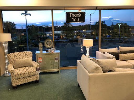 Furniture Store «Raymour & Flanigan Furniture and Mattress Store», reviews and photos, 641 Connecticut Ave, Norwalk, CT 06854, USA