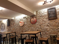 Atmosphère du Le Pas Sage - Restaurant - Bar à vins- Gîtes et Chambre d'Hôtes à Carcassonne - n°5