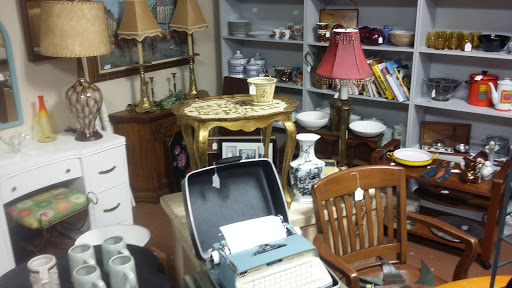 Consignment Shop «Gallery 265 Inc Resale Estate Furniture and Consignment», reviews and photos, 265 N US Hwy 17 92, Longwood, FL 32750, USA