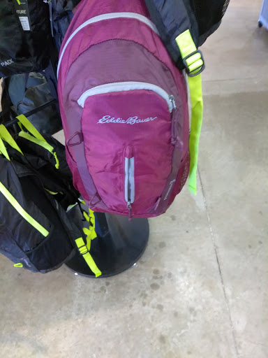 Clothing Store «Eddie Bauer Outlet», reviews and photos, 15813 FL-535, Orlando, FL 32837, USA